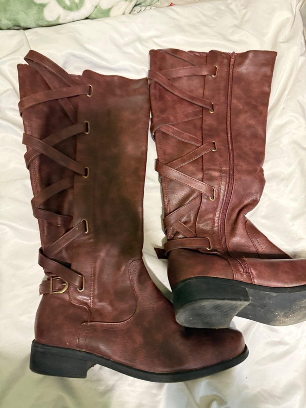 Women’s Tall Lace-Back Riding Boots - Brownish red